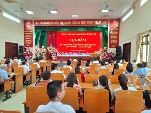 Toàn cảnh buổi tọa đàm..jpg